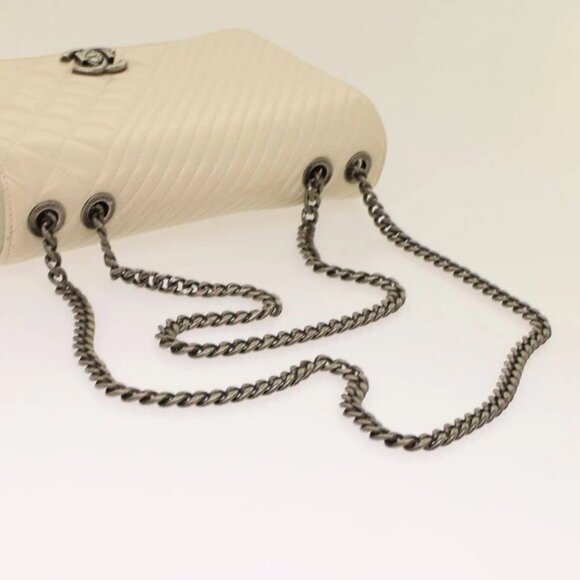CHANEL Chevron x Matelasse Chain Shoulder Bag Lamb Skin White CC Auth 48469AV - Picture 7 of 16